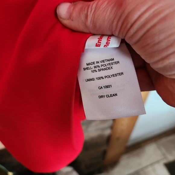 Maggy London - Sleeveless Sheath Dress - Picture 10 of 10